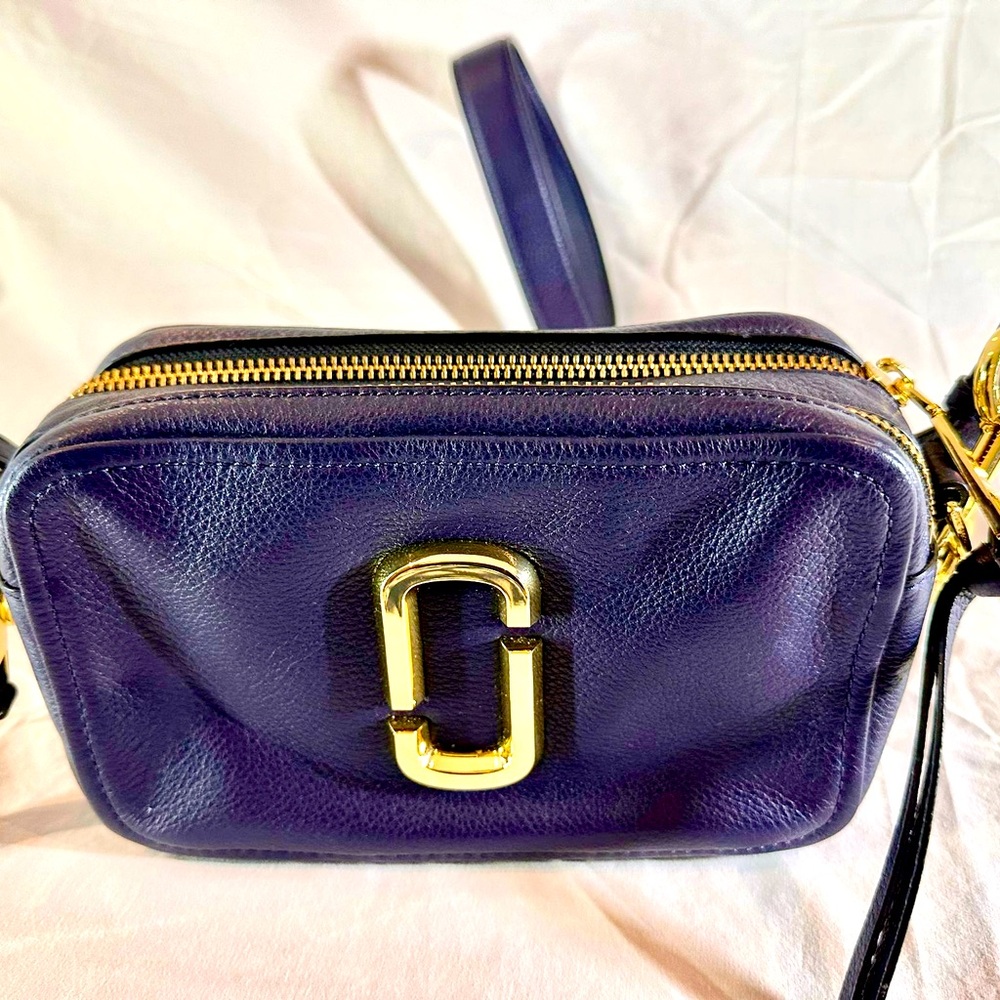 Marc Jacobs Midnight Blue and Gold Crossbody Bag with Structured Design